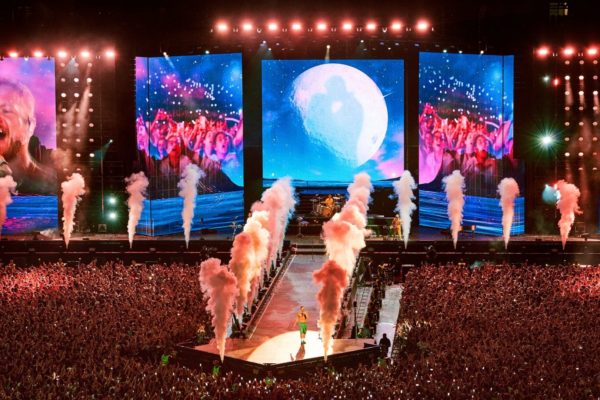 JDC Bursts Light up Imagine Dragons